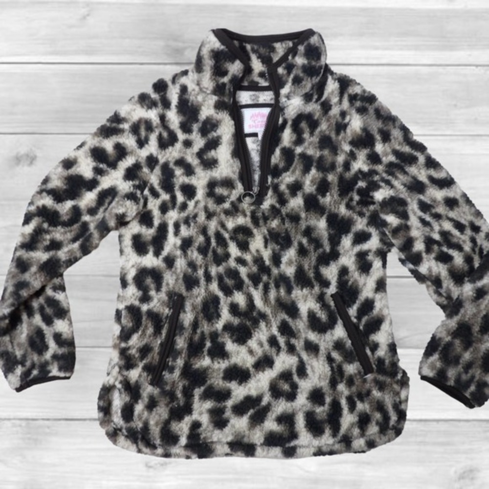 COZY Sherpa Animal Print‎ Pullover Small